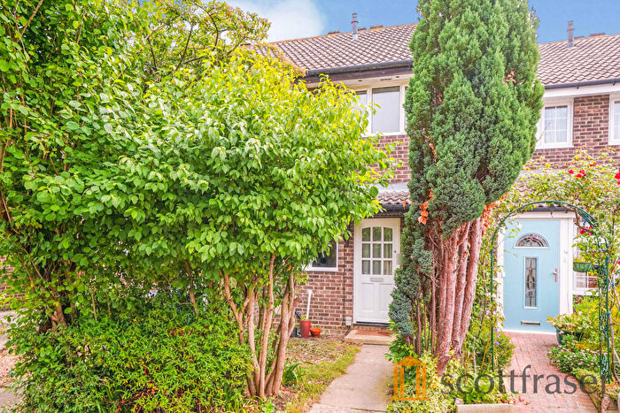 2 Bedroom Terraced House To Rent In Hayes Close, Marston, OX3