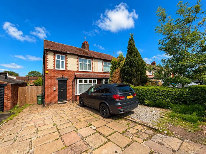 3 Bedroom Semi Detached House For Sale In Congleton Road, Macclesfield, SK11