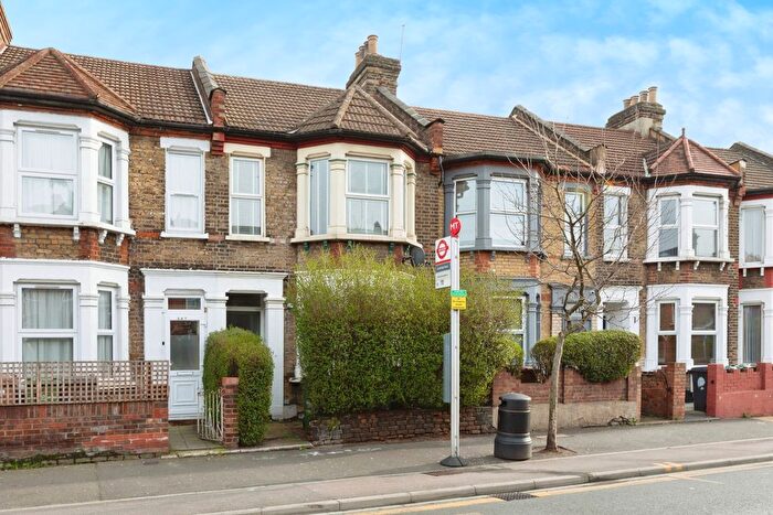 1 Bedroom Flat To Rent In Markhouse Road, London, E17