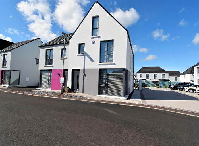 4 Bedroom Detached House For Sale In Hatheran Square, Portstewart, BT55