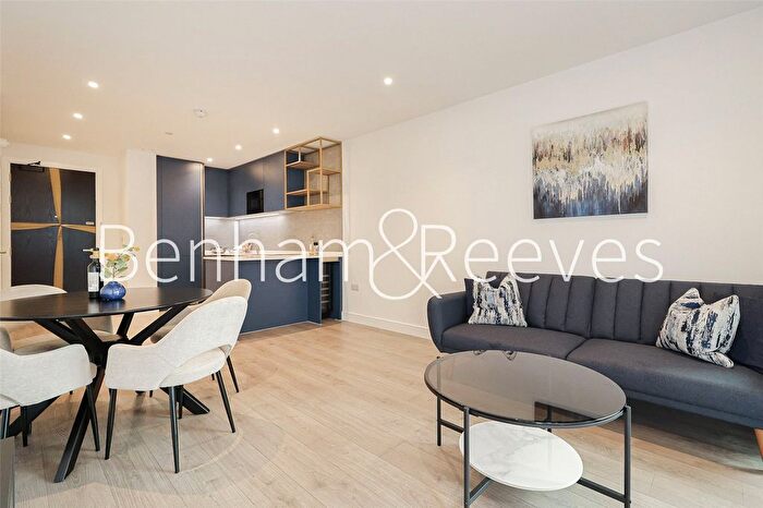 1 Bedroom Flat To Rent In Quay Walk, Wembley, HA0