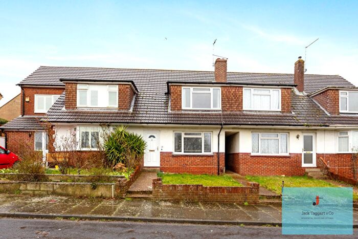 2 Bedroom Property For Sale In Croft Drive, Portslade, Brighton, BN41