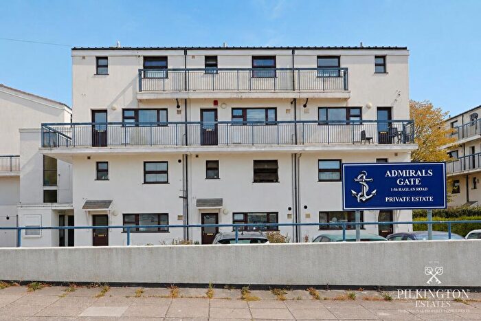 3 Bedroom Flat For Sale In Raglan Road, Plymouth, Devon, PL1