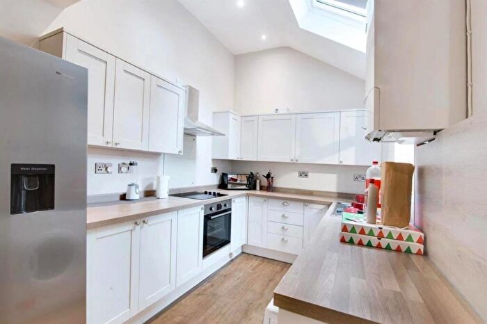 6 Bedroom Terraced House To Rent In Eldon Road, Birmingham, B16