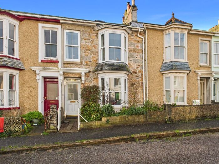 2 Bedroom Property For Sale In Bay View Terrace, Penzance- Beautifully Presented, TR18
