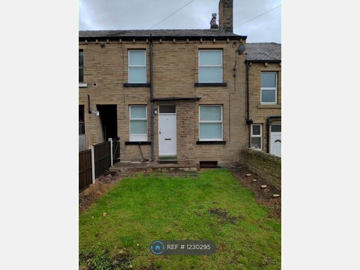 2 Bedroom Terraced House To Rent In Corby Street, Huddersfield HD2