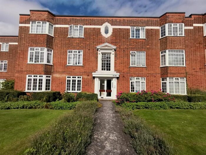 2 Bedroom Flat To Rent In Finchley Court, Ballards Lane, N3