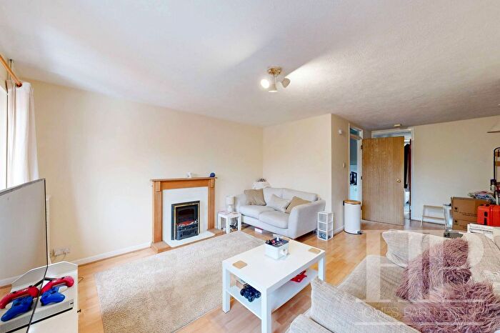 1 Bedroom Maisonette To Rent In Charrington Way, Broadbridge Heath, RH12