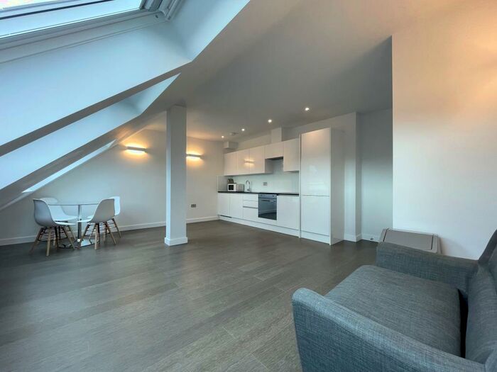 1 Bedroom Apartment To Rent In Everard Close, St. Albans, AL1