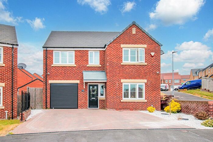 5 Bedroom Detached House To Rent In Portland Road, Wakefield, WF1