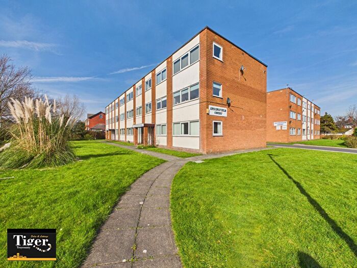 2 Bedroom Flat For Sale In Whitegate Drive, Blackpool, FY3