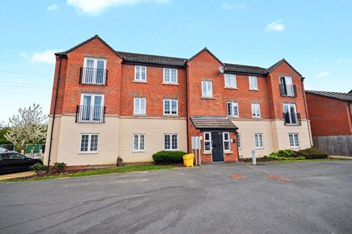 2 Bedroom Flat For Sale In Micklewait Avenue, Crigglestone, Wakefield, West Yorkshire, WF4