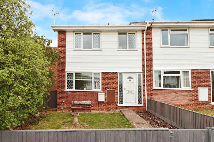 3 Bedroom End Of Terrace House For Sale In Kingscote, Yate, Bristol, Gloucestershire, BS37