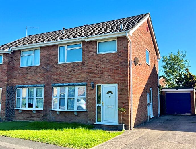 3 Bedroom Semi-Detached House For Sale In Cul-de-sac Location, BS21