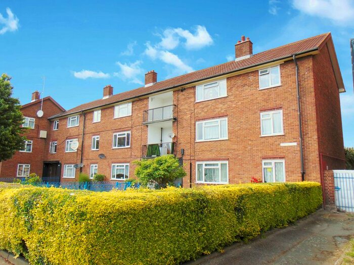 2 Bedroom Flat To Rent In Watford Road, London, E16