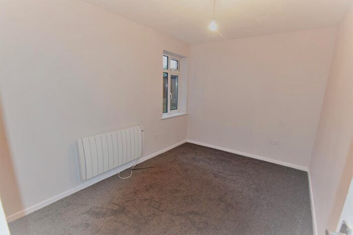 1 Bedroom Flat To Rent In - Ness Road, Shoeburyness Essex, SS3