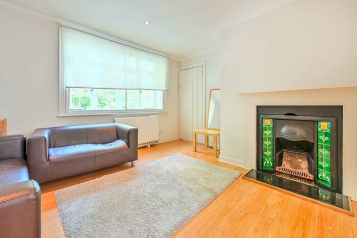 2 Bedroom Flat To Rent In Wycliffe Buildings, Guildford, GU2