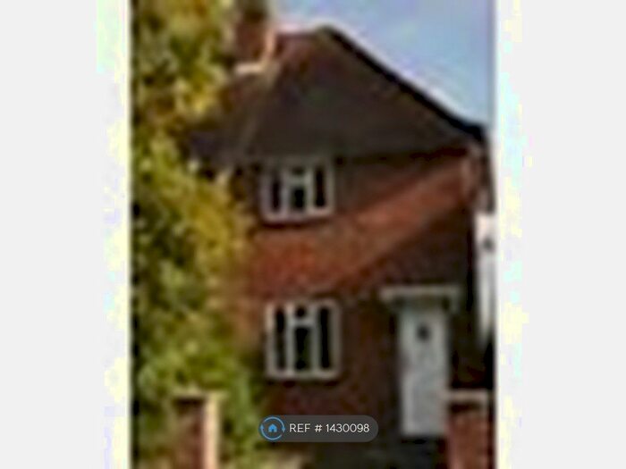 4 Bedroom Semi-Detached House To Rent In Northway, Guildford, GU2