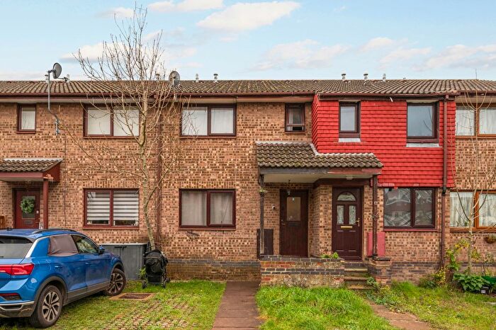 2 Bedroom Terraced House For Sale In Vale Road South, Surbiton, KT6