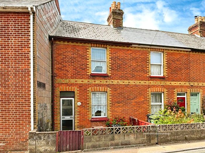 2 Bedroom Terraced House For Sale In Carisbrooke Road, Newport, Isle Of Wight, PO30