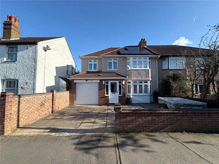 4 Bedroom Semi Detached House For Sale In Long Lane, Bexleyheath, DA7