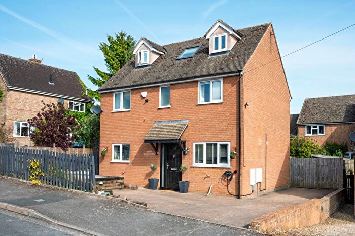 4 Bedroom Detached House For Sale In Griffin Close, Stow On The Wold, GL54