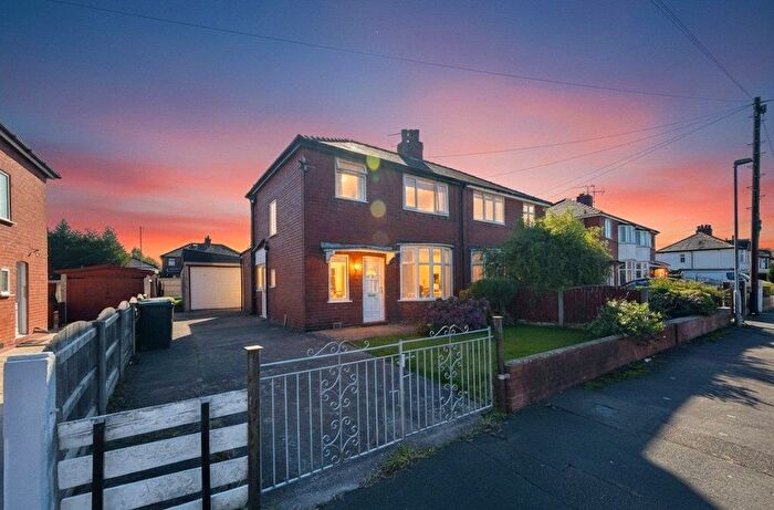 3 Bedroom Semi Detached House For Sale In Aldwych Drive, Ashton-On-Ribble, Preston, Lancashire, PR2