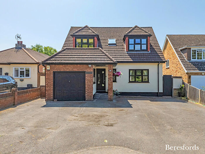 4 Bedroom Detached House For Sale In Castledon Road, Wickford, SS12