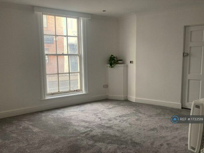 1 Bedroom Flat To Rent In London Road, Newbury, RG14