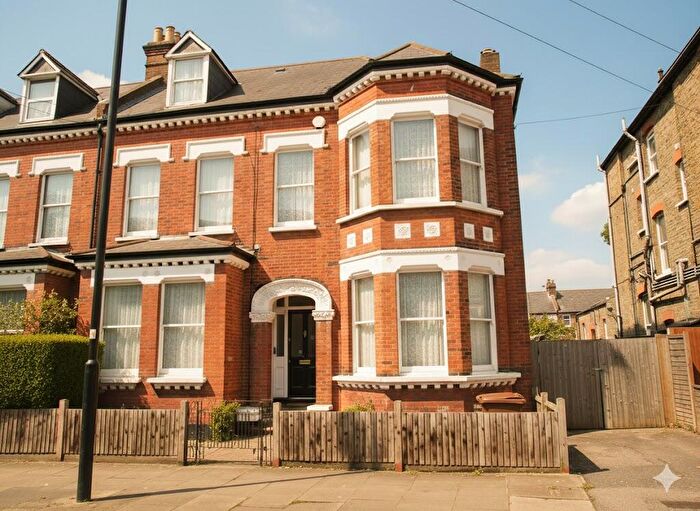 1 Bedroom Flat To Rent In Croxted Road, West Dulwich, London, SE21