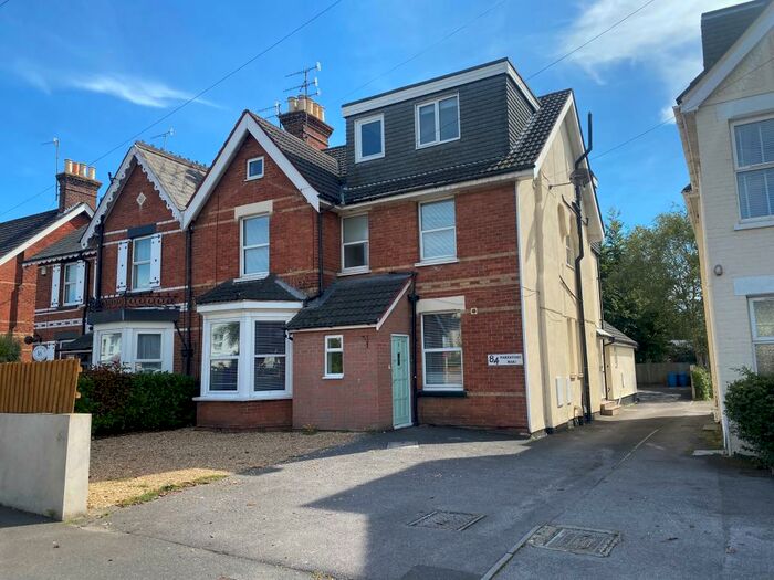 2 Bedroom Flat To Rent In Parkstone Road, Poole, BH15