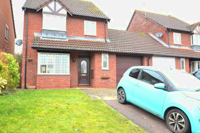 3 Bedroom Semi-Detached House To Rent In Oak End, Buntingford, SG9
