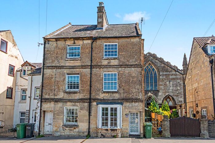 3 Bedroom End Of Terrace House For Sale In The Causeway, Chippenham, Wiltshire, SN15