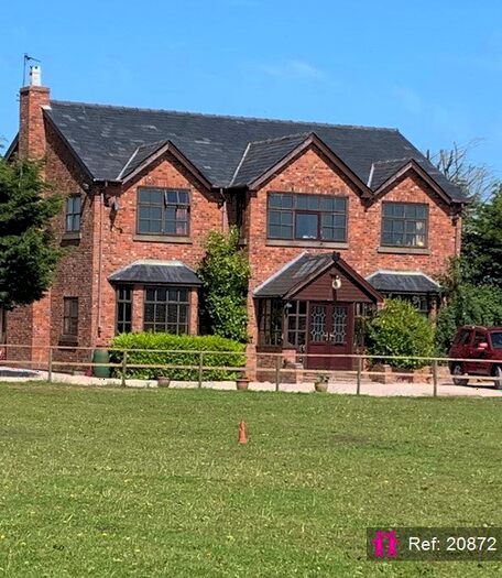 5 Bedroom Farmhouse For Sale In Jacksmere Lane, Southport, PR8
