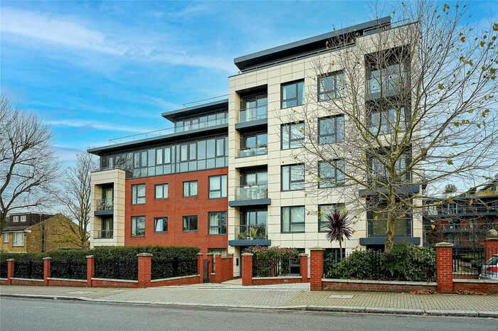 2 Bedroom Flat To Rent In Putney Square, Chartfield Avenue, SW15