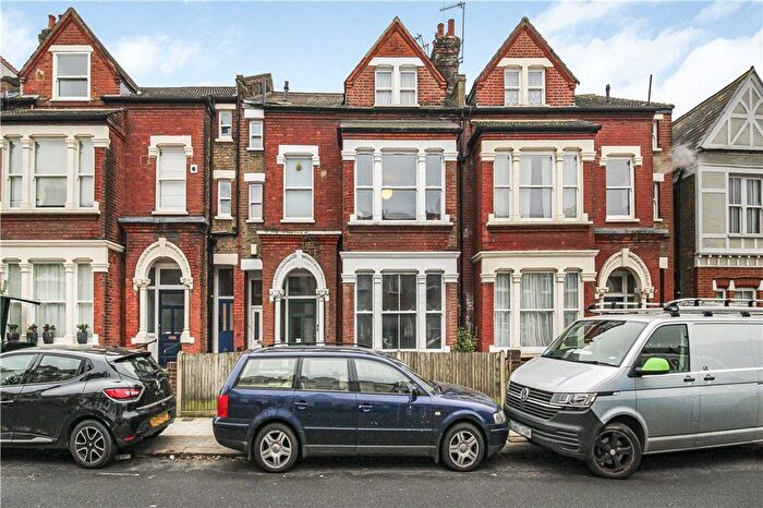 1 Bedroom Flat To Rent In Allfarthing Lane, London, SW18