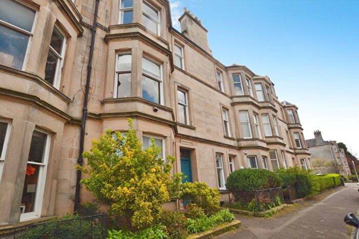 2 Bedroom Flat To Rent In Comely Bank Grove, Edinburgh, EH4