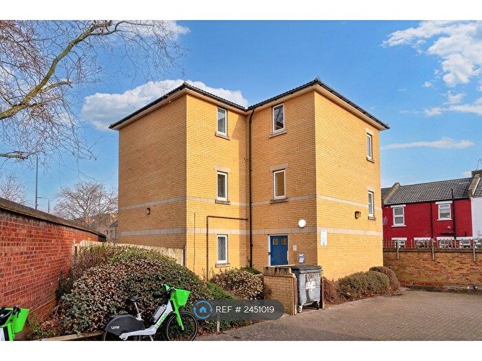 1 Bedroom Flat To Rent In Corporation Street, London, E15