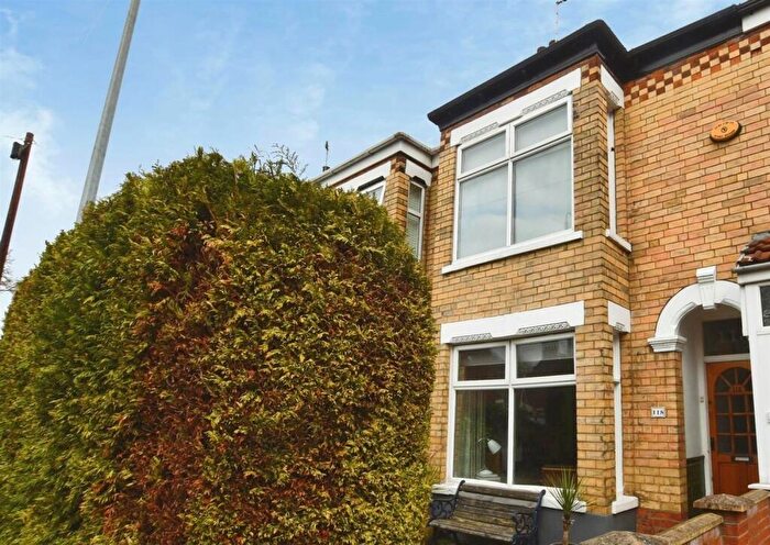 3 Bedroom Terraced House For Sale In Westcott Street, Hull, HU8