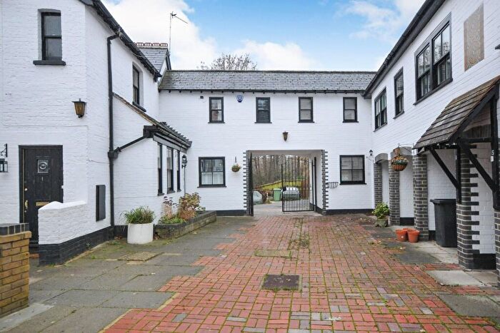 2 Bedroom Terraced House To Rent In Susan Wood, Chislehurst, Kent, BR7