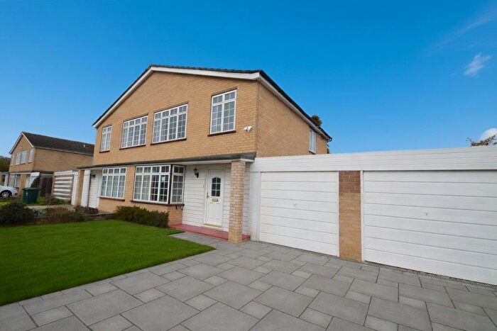4 Bedroom Semi Detached House To Rent In Pavilion Gardens, Staines-Upon-Thames, TW18