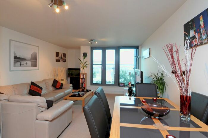 1 Bedroom Flat To Rent In Hardwicks Way, London, SW18