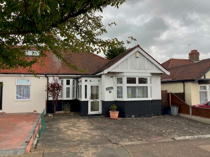 3 Bedroom Bungalow To Rent In Emsworth Road, Barkingside, IG6