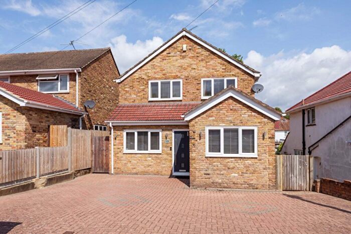 4 Bedroom Detached House For Sale In Boyn Valley Rd, Maidenhead, SL6
