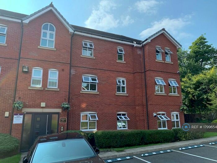 2 Bedroom Flat To Rent In Thomasson Court, Bolton, BL1