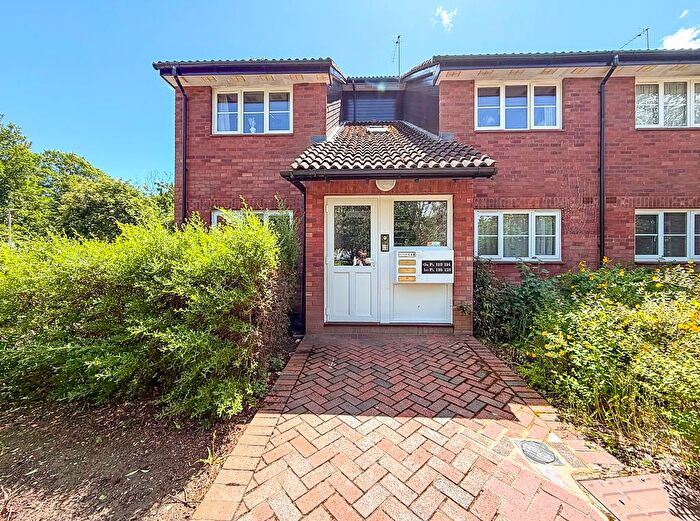 1 Bedroom Flat To Rent In Ebury Road, Watford, WD17