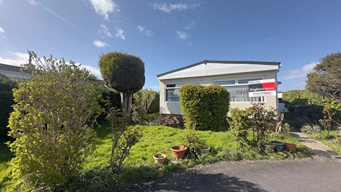 3 Bedroom Park Home For Sale In Conifer Way, Oaktree Park, BS24