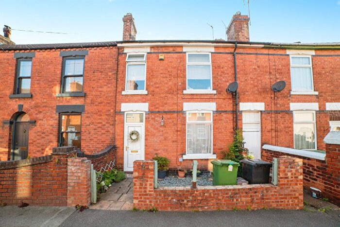 3 Bedroom Terraced House For Sale In Wall Street, Ripley, DE5