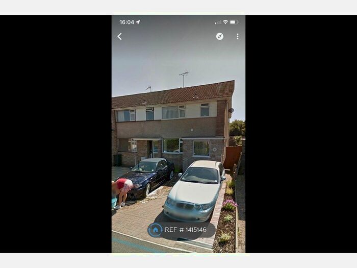 3 Bedroom Semi-Detached House To Rent In Glen Drive, Taunton, TA2