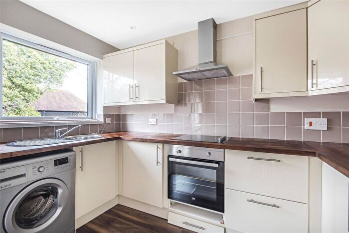 1 Bedroom Flat To Rent In Landen Court, Finchampstead Road, Wokingham, Berkshire, RG40